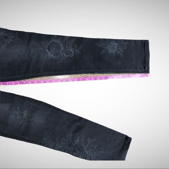 DG2 Diane Gilman Embroidered Skinny Jeans, 8 New with Tags - Picture 9 of 10